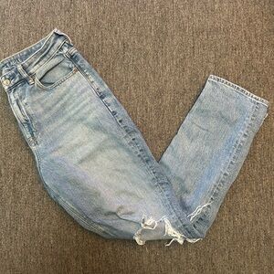 American Eagle Outfitters Light Blue Distressed Jean